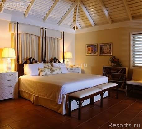 Round Hill Hotel & Villas 38